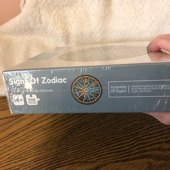 Signs of Zodiac 500 piece round jigsaw puzzle - Picture 4 of 5